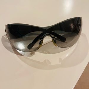 Prada Sunglasses - black, GUC